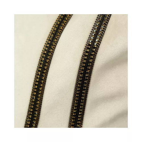 Velvet31 bársony párnahuzat apró köves díszcsíkkal Krémszín 45x45 cm